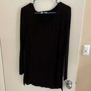 medium black tunic top